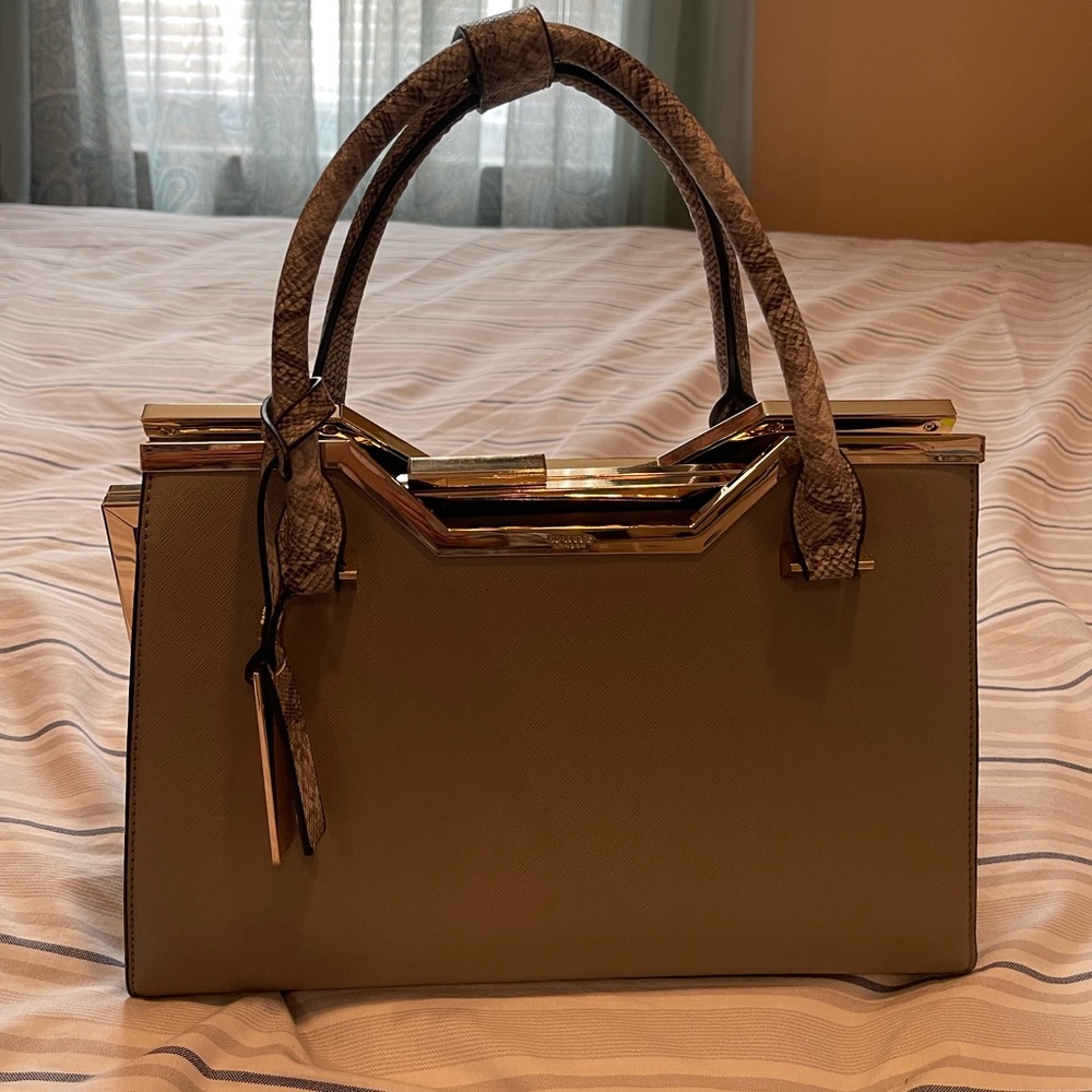 BEAND NEW DUNE BAG